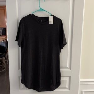 H&M long fit charcoal tee